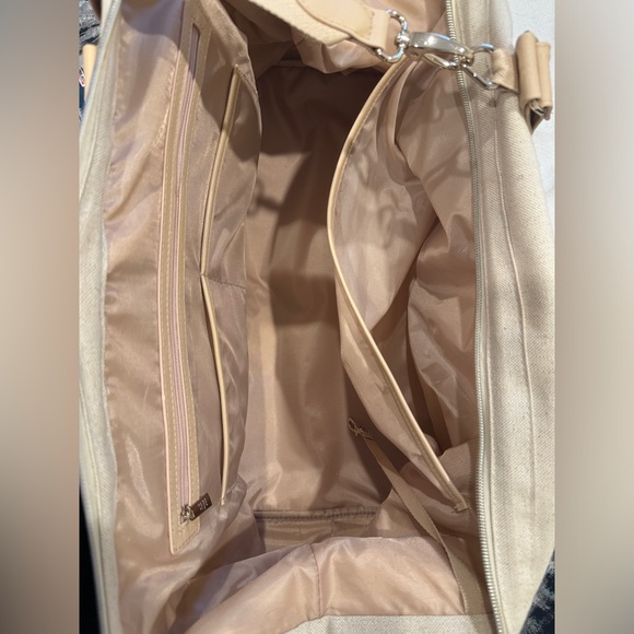 Beis Convertible Weekender in beige - Picture 5 of 10